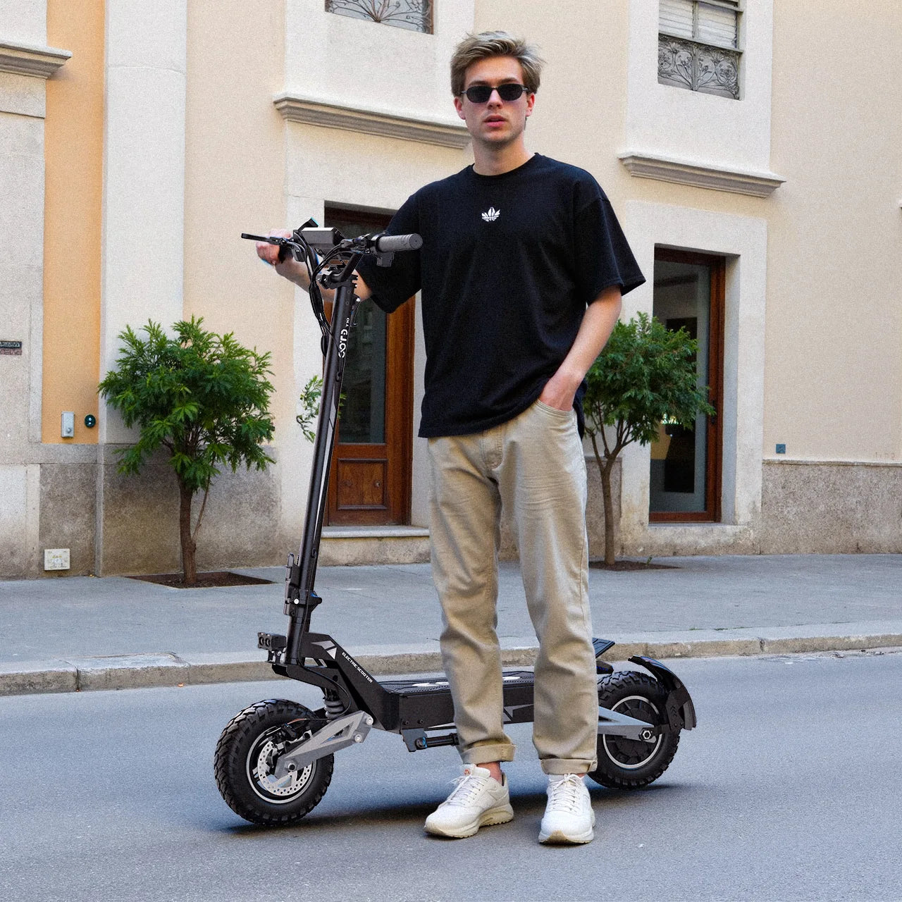 OOTD T10 Electric Scooter 900W Peak Power 48V 13Ah 31mph Adult Electric Scooter 21-28 miles 11 Inch Tires Collapsible E-Scooter