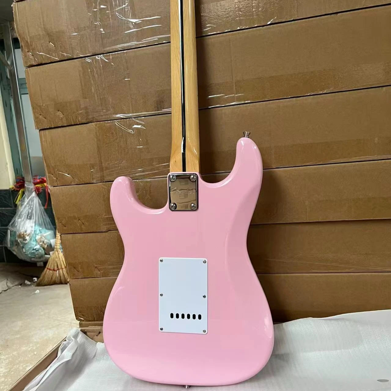 Free Shipping Handcrafted Pink ST Electric Guitar 21 Frets SSS Pickups Ideal for Beginners Pro Musicians