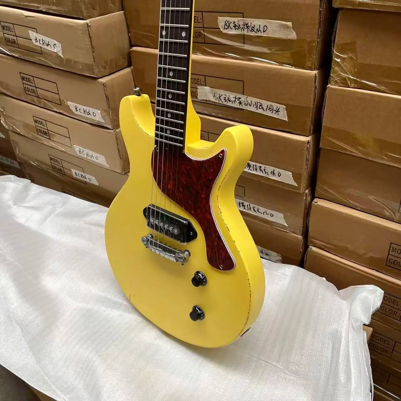 Free Shipping New Arrival Yellow Electric Guitar with P90 Pickups 22 Frets Fixed Bridge Ideal for Beginners Pro Musicians