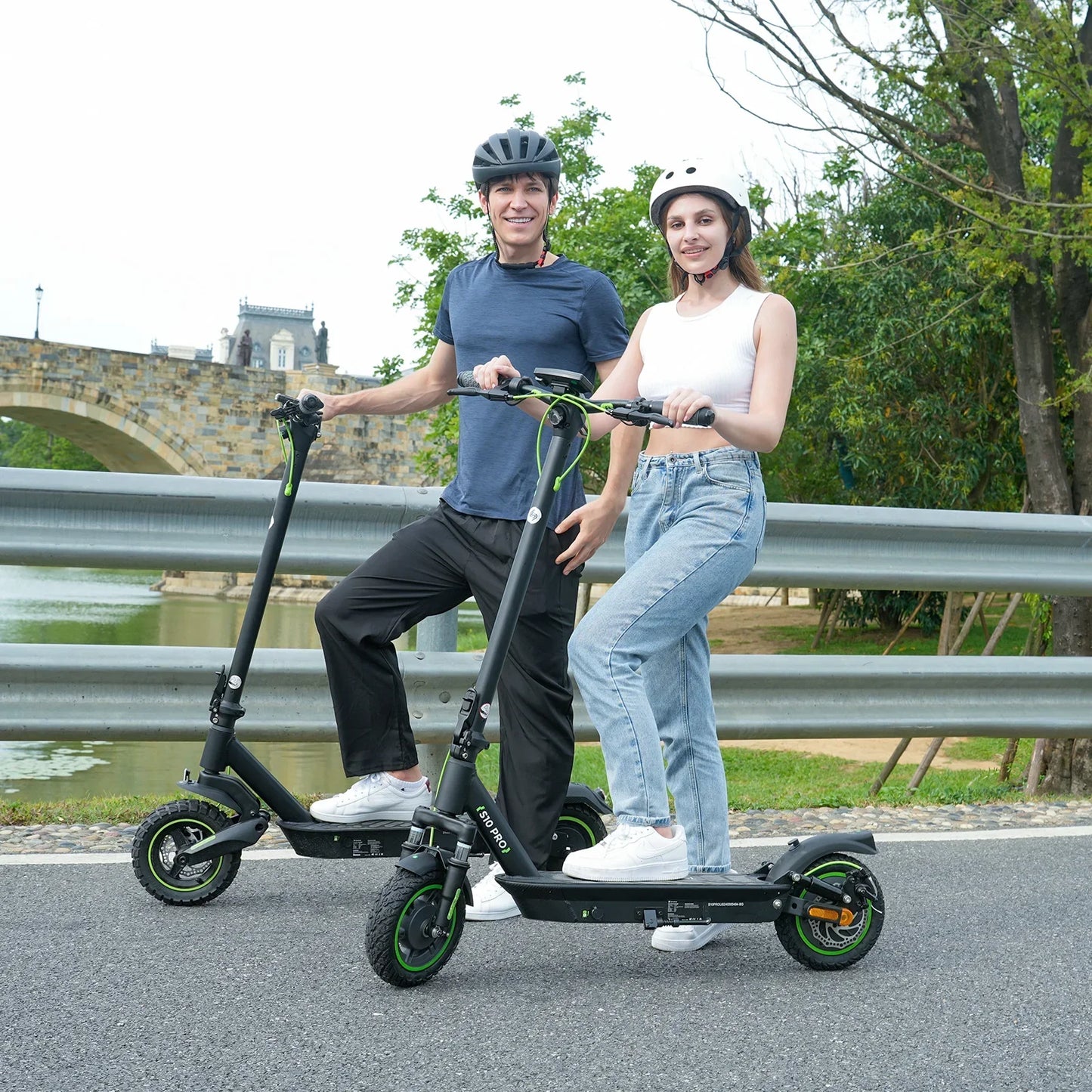 Isinwheel S10 Pro Foldable Electric Scooter 48V 12.5Ah Battery 10 Inch Pneumatic Tires Adult City E-scooter